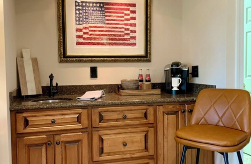 Six Mile House | Enjoy your own slice of paradise on Lake Keowee. On the water & amazing sunsets.