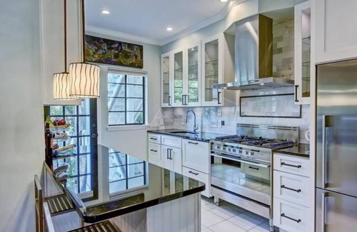 Myers Park Condo | Entire 4BR Two-Unit in Myers Park with Reserved Parking and Porch