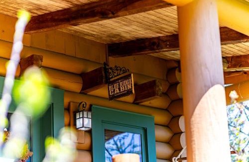 Maryville House | Entire Cabin 15 mins to The Great Smoky Mountains