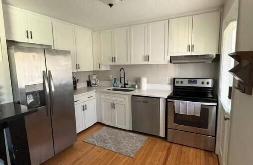 Brookwood Condo | Entire Condo-Walk to bars/restaurants-Peachtree Rd