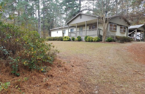 Martinez House | Entire Home - Retro-style near I-20: City Access, Country Feel