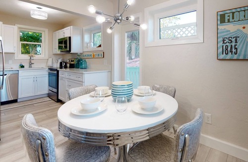 Madeira Beach Cottage | Entire Island Paradise Cottages – Heated Pool, Tiki Hut, Walk to Beach, 8 Units, Sleeps 30