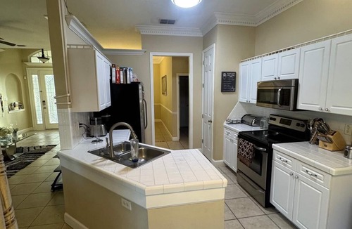 Fedhaven House | Entire Place Family Getaway w/Pool & Game Room