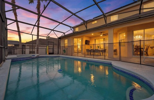 Calabay Parc House | Escape @ Calabay Parc & Gameroom