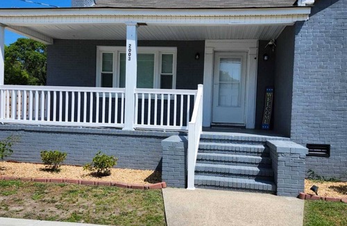 Fayetteville House | Escape to Fayetteville's charm, just a 3-min drive from Crown Center