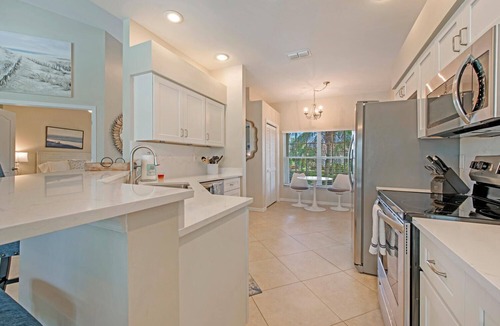 Naples House | Escape to Paradise: Luxurious 3 Bed/2 bath w/Pool