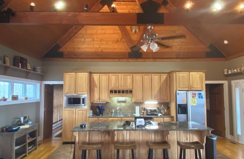 Monteagle Cabin | Escape to the beauty of Monteagle with this private bluff-top cabin