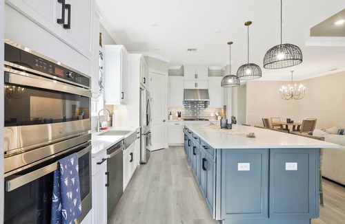 Naples House | Esplanade by The Islands