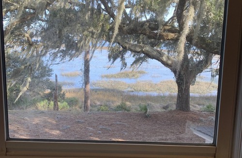 Beaufort House | Estate lot! Waterfront! Views of the downtown! A vacationer’s dream home!