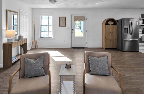 Midway House | 'Estrella Blue' relaxing retreat on the marsh!