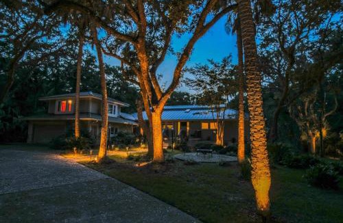 West Beach House | Eugenia
