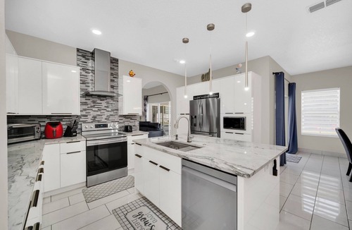 Crescent Lakes Villa | EV 5334 - 4 Bed 3 Bath Home with Screened-in Pool, Games Room, Kids Bedrooms
