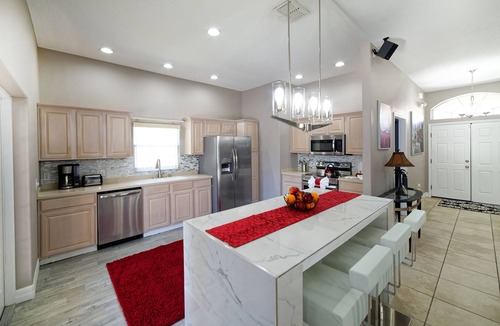 Hillcrest Estates House | Executive Disney Pool/Hot Tub Villa with Outdoor Kitchen