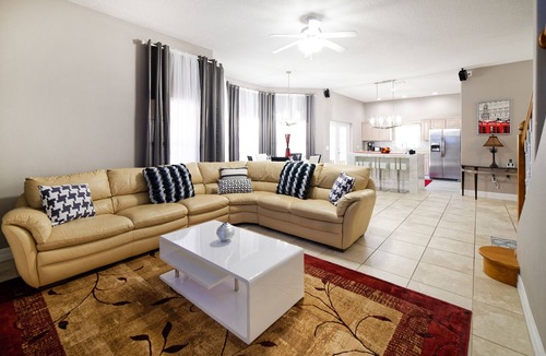 Hillcrest Estates House | Executive Disney Pool/Hot Tub Villa with Outdoor Kitchen
