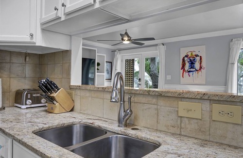 Airlie Condo | Experience Coastal Luxury at The Waterway 405: Marina Views, Pool, Dining!