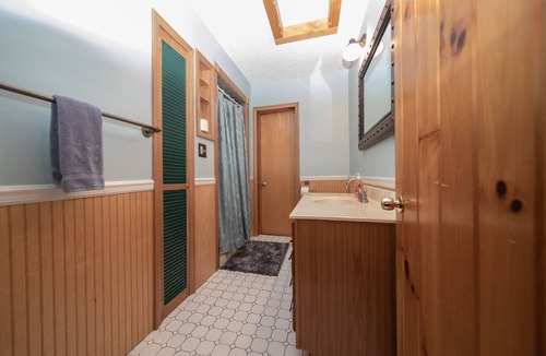 Pisgah Forest House | Experience Pisgah Forest charm near Dupont State and Pisgah National Forests