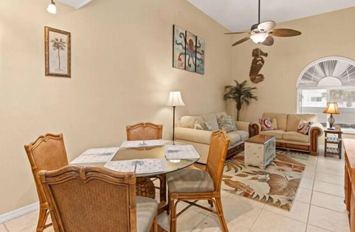 Cape Caneveral Beach Gardens Villa | Experience the Magic of Space Exploration: Exclusive 2 bdrm 2 bath Penthouse Retreat