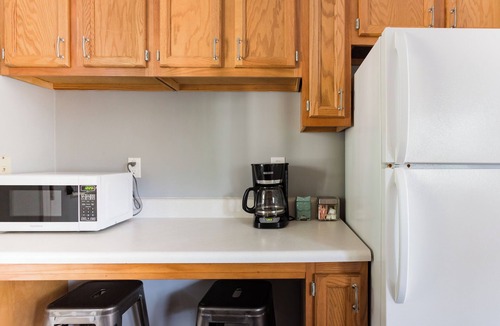 Arden Apartment | Explore the Woods from a Quiet Apartment near Sierra Nevada