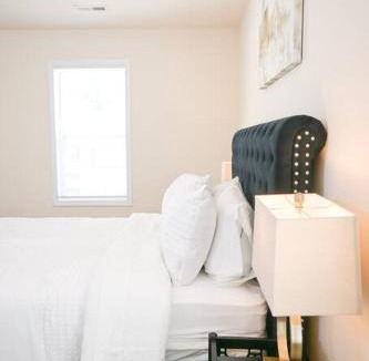 Charlotte House | Exquisite E Charlotte house