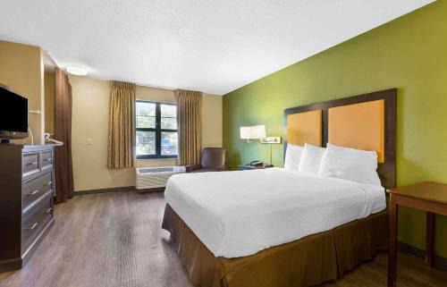 Chesapeake Hotel | Extended Stay America Select Suites - Chesapeake - Churchland Blvd