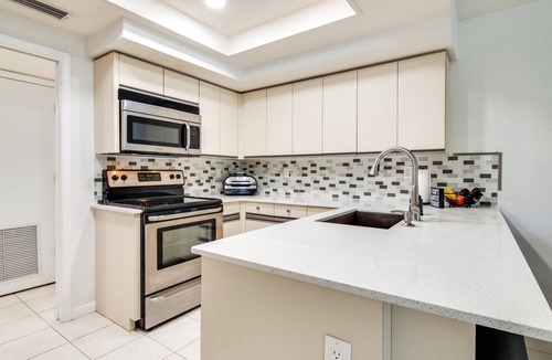 Fairway Village House | Extended Stay Retreat | Workspace & Sunroom | 30-Night Minimum | Optional Resort Amenities