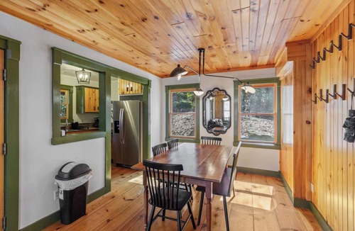 Glenville House | Fabulous 4BR/BA + Dens/Renovated Lake Glenville, 15 to Cashiers