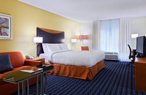 Arrowood Hotel | Fairfield Inn by Marriott Arrowood