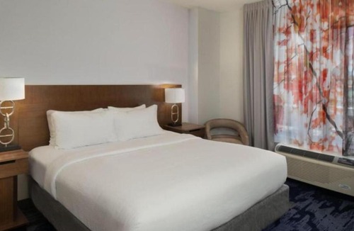 Savannah Hotel | Fairfield Inn & Suites by Marriott Savannah Midtown