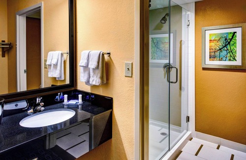 Suwanee Hotel | Fairfield Inn & Suites by Marriott Atlanta Suwanee