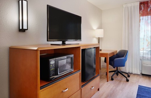 Flemington Hotel | Fairfield Inn & Suites by Marriott Hinesville Fort Stewart