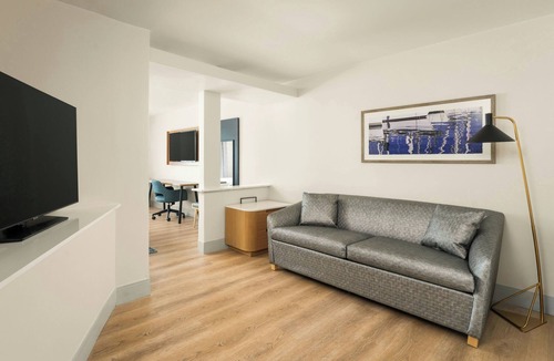 Southpoint Hotel | Fairfield Inn & Suites by Marriott Jacksonville Butler Blvd