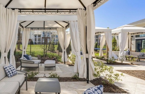 Matthews Apartment | Families favorite Luxury Suites + Saltwater Pool+Gym + Free Parking+Ev Charging