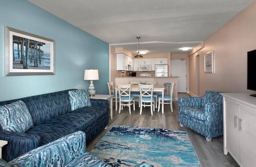 Ocean Drive Hotel | Family 2BR | Pool Acces Oceanfront & Full Kitchen.