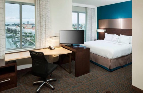 Clearwater Beach Hotel | Family and Friends Beach Getaway! Two Amazing Rooms w/Fantastic View, Pool