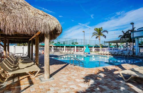 Banana River Estates Condo | Family Escape | Oceanfront Condo + Pool Access