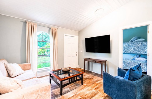 Lakewood Park House | Family friendly 3 bedroom home minutes from the beach and top notch restaurants