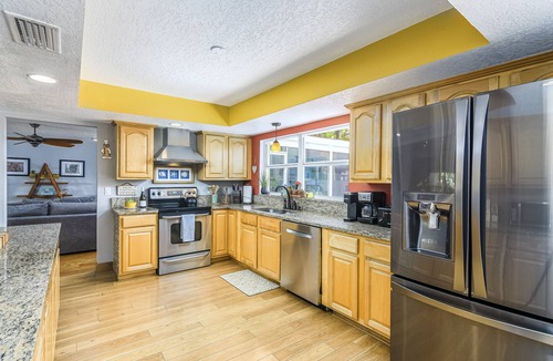 Bayview Park House | Family-Friendly Home: Heated Pool & Spa: 0.3 Mi Walk to Beach Watch the Rockets!