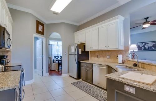 Valdosta House | Family-Friendly Home w/Large Yard in Valdosta