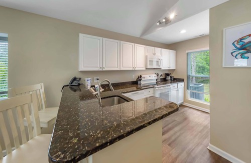 Fairfield Harbour Apartment | Family Friendly Lakefront Condo- Pools, Fishing & Fun in New Bern!