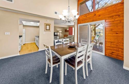 Fairfield Harbour House | Family-Friendly Townhome at Sand Castle Village- Pool Lake & Fun