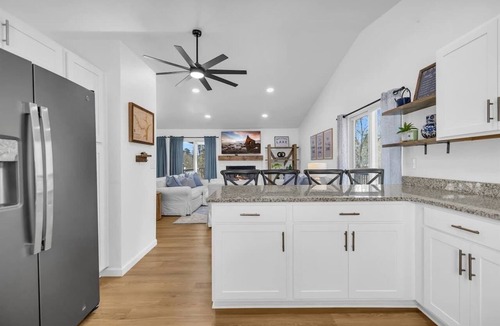 Anderson House | Family Getaway: 4BR + Game Room + Private Dock