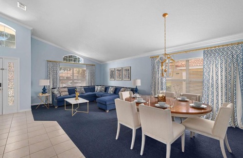 Solana House | Family Getaway with Pool and Game Room