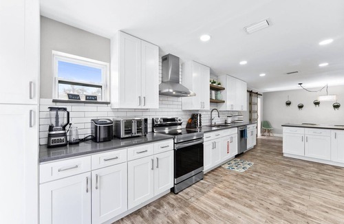 Coral Ridge Isles House | Family Oasis, 3BR, Heated Pool, Hot Tub, Grill