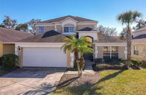Seasons House | Family Oasis 5BR Villa with South Facing Pool and Games Room Near Disney