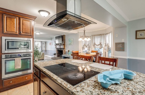 Socastee House | Family & Pet Friendly! Home 6 Mi to Surfside Beach