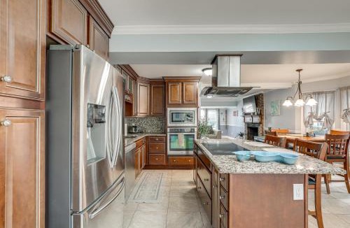 Socastee House | Family & Pet Friendly! Home 6 Mi to Surfside Beach