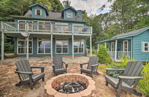 Topton Cabin | Family Retreat Cabin w/Summit, Lake Views, Deck!