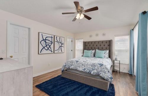Solana House | Family Retreat near Disney with Pool & Game Room
