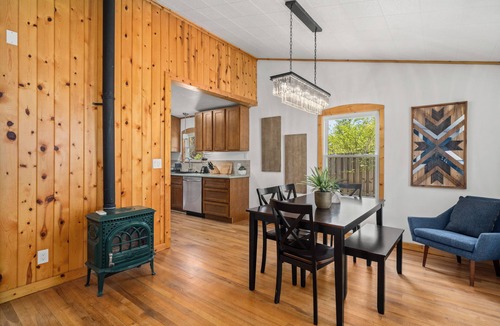 Hendersonville Hotel | Family Suite 5 mins to Downtown Hendo/Flatrock