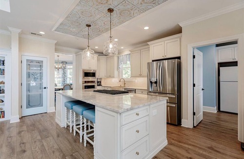 Chapin House | Family Ties Lakeside Retreat